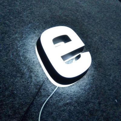 신호 AC110V-240V에 글자를 써넣는 주도하는 아크릴 편지 스테인레스 강을 밝히는 더블 면들