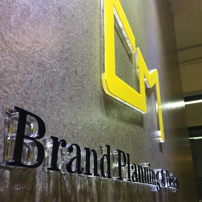 15 밀리미터 3d 수정 아크릴 서한 신호 UV 인쇄되 로고 비 독성의